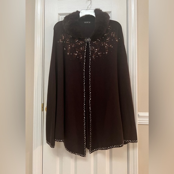 Modelia Brown Cape Faux Fur Collar - Picture 1 of 6